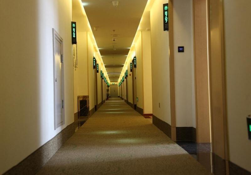 Отель Greentree Inn Zaozhuang High Speed Rail Station Express