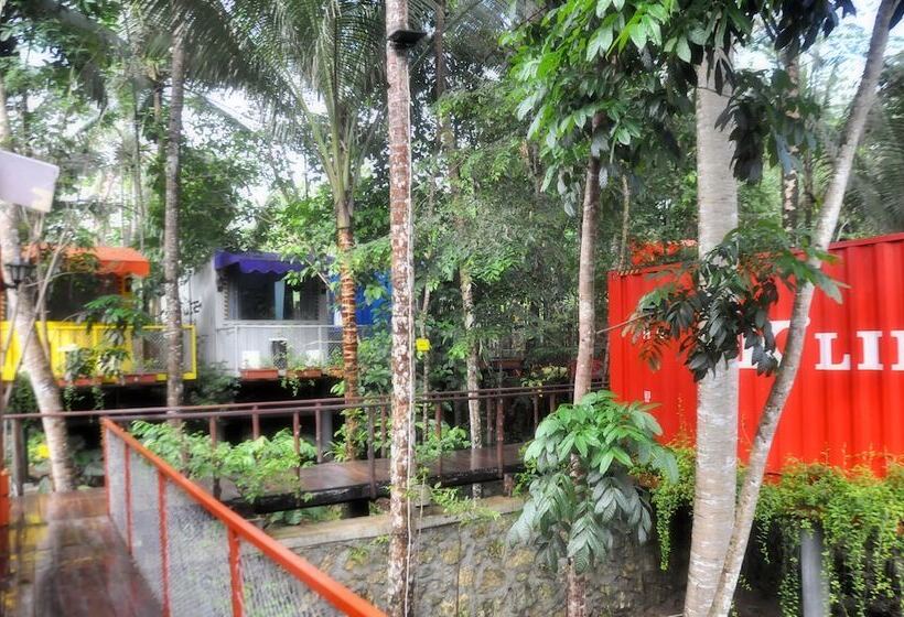 هتل Hau Eco Lodges Citumang Pangandaran