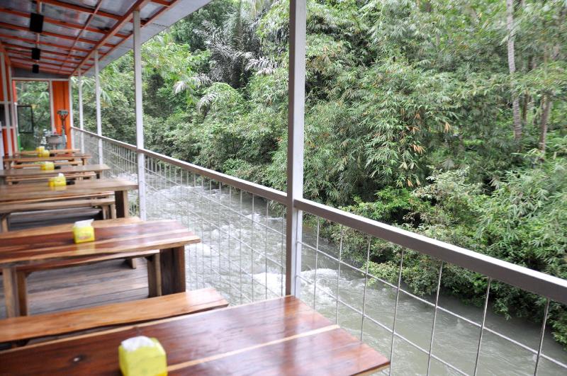 هتل Hau Eco Lodges Citumang Pangandaran