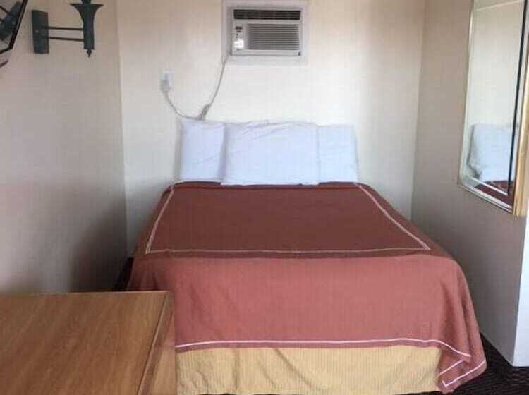 Caravan Motel