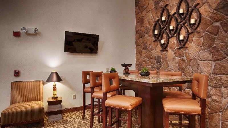 هتل Best Western Plus Hobby Airport Inn And Suites
