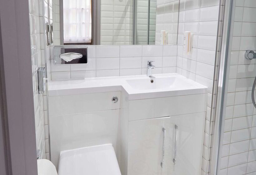 هتل Comfort Inn Victoria