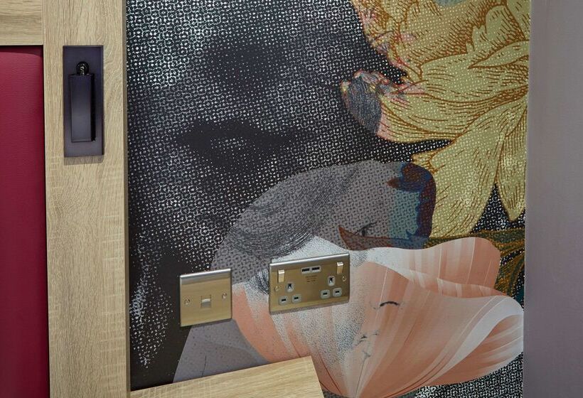 هتل Comfort Inn Victoria