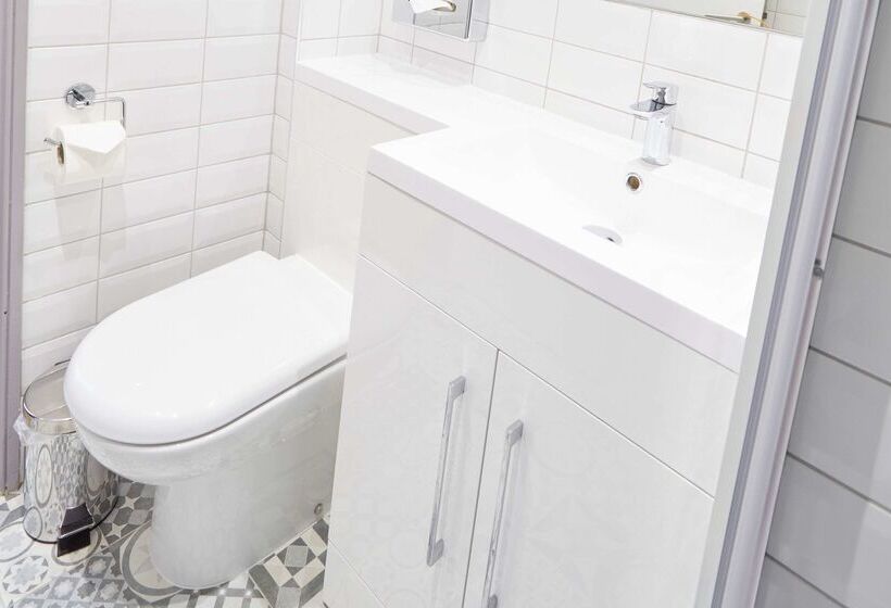 هتل Comfort Inn Victoria