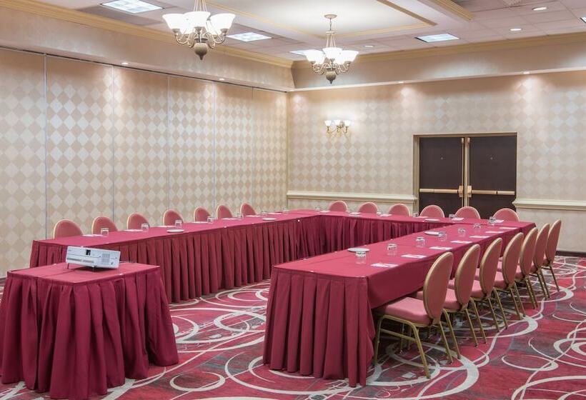 هتل Crowne Plaza Newark Airport, An Ihg