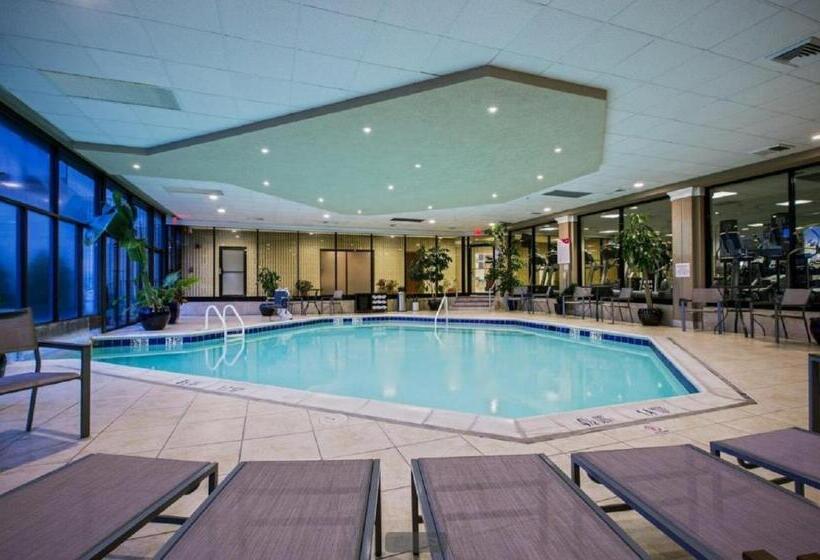 هتل Crowne Plaza Newark Airport, An Ihg