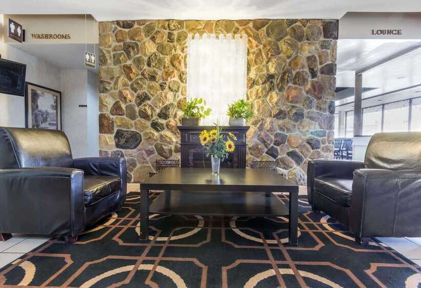فندق Econo Lodge