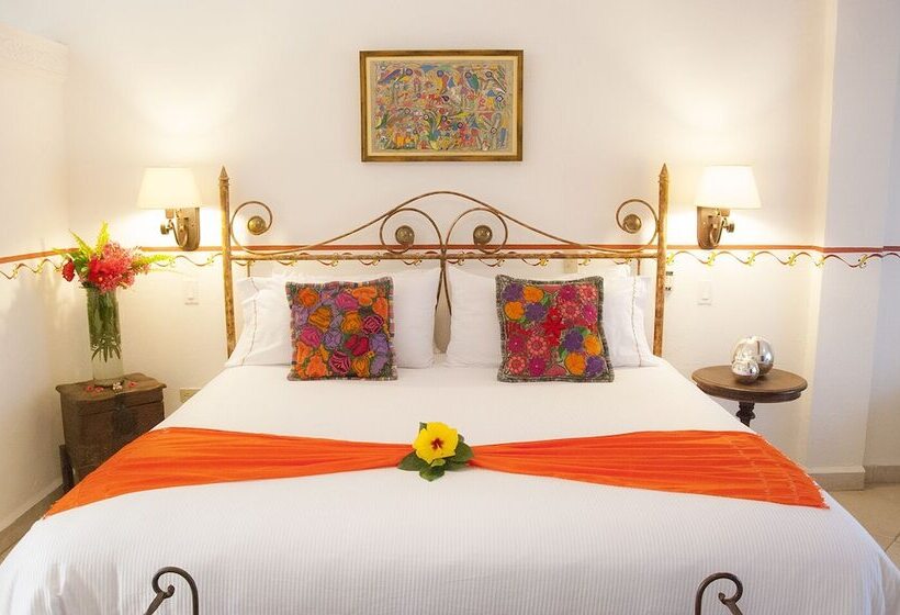 هتل El Encanto Inn & Suites