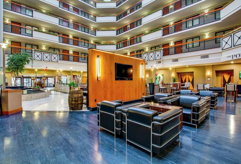 هتل Embassy Suites Louisville East