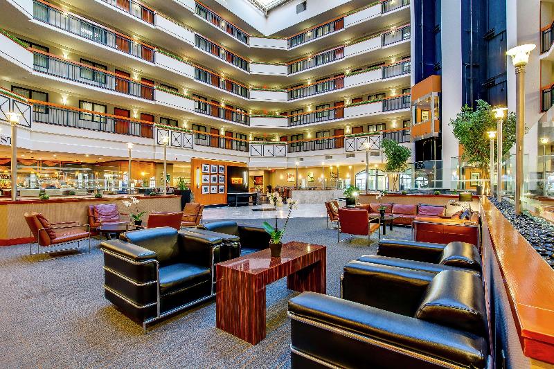 هتل Embassy Suites Louisville East