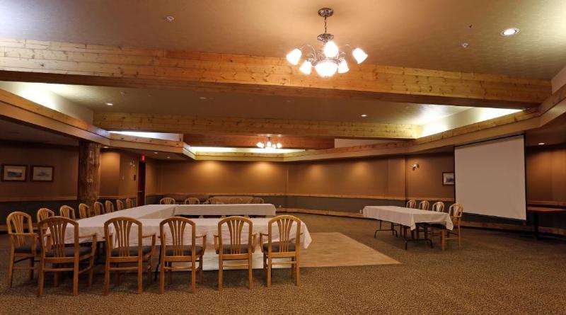 בית מלון כפרי Fernie Stanford Resort