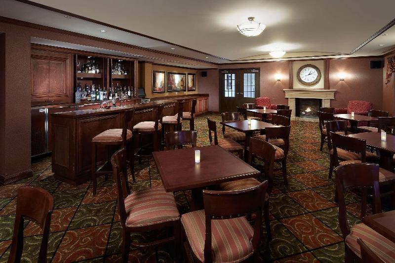 هتل Hampton Inn & Suites By Hilton Montreal Dorval
