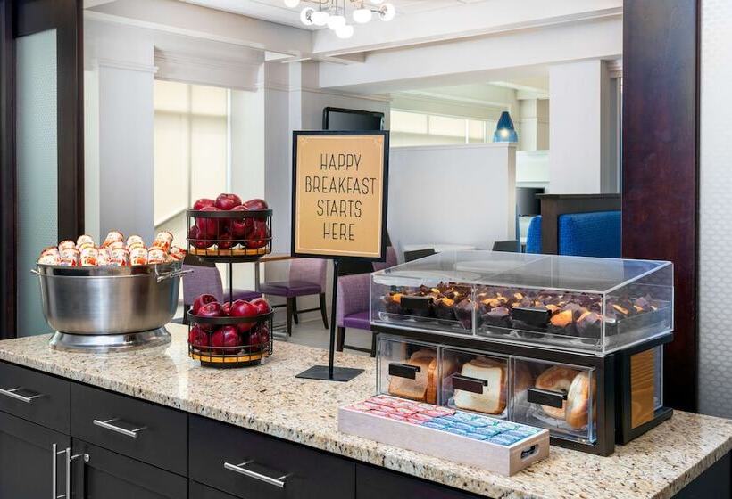 فندق Hampton Inn & Suites Buffalo Downtown