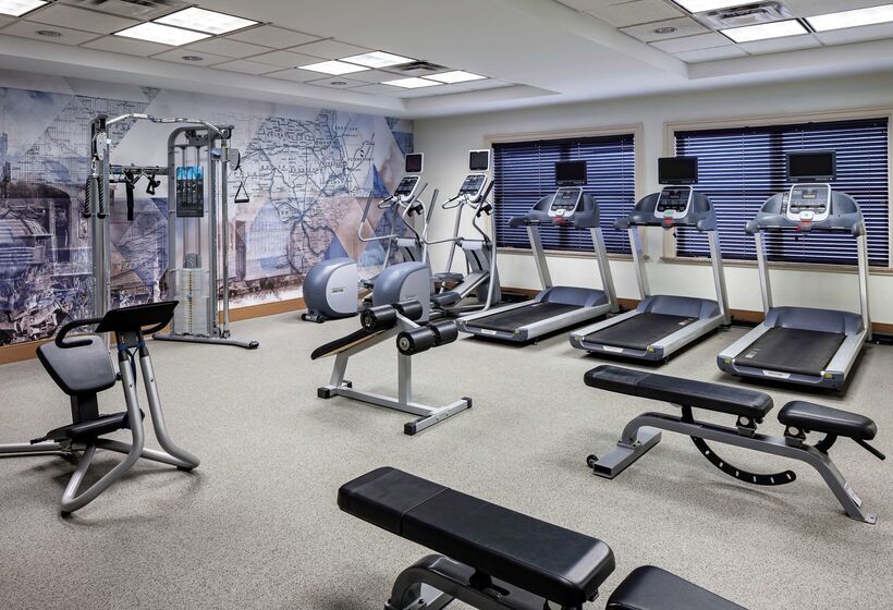 هتل Hilton Garden Inn Omaha Downtown/old Market Area