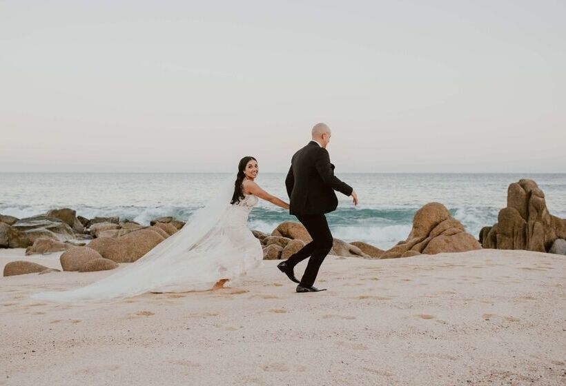 هتل Hilton Los Cabos