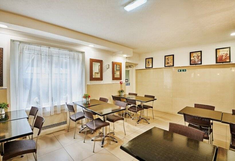 Huttons Hotel, Victoria London