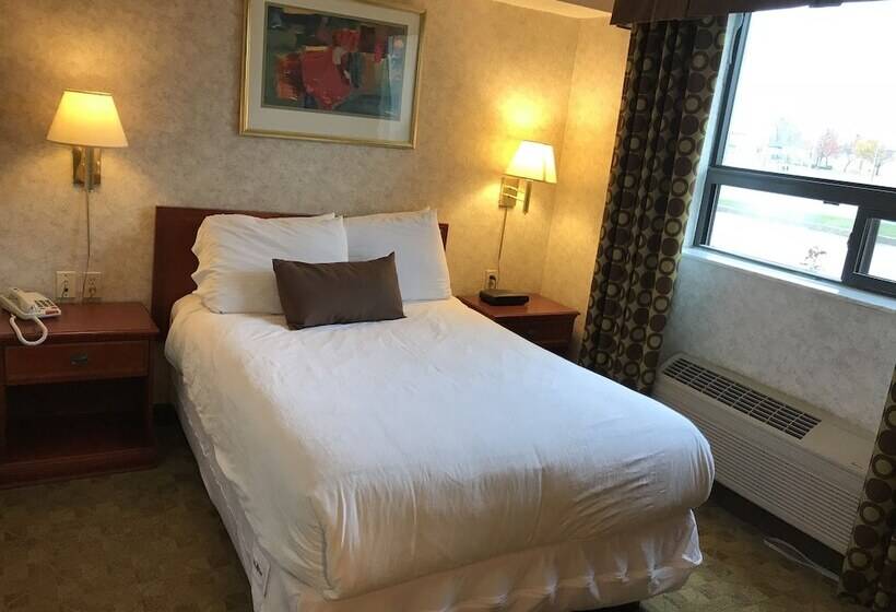 هتل Lexington Inn & Suites Windsor