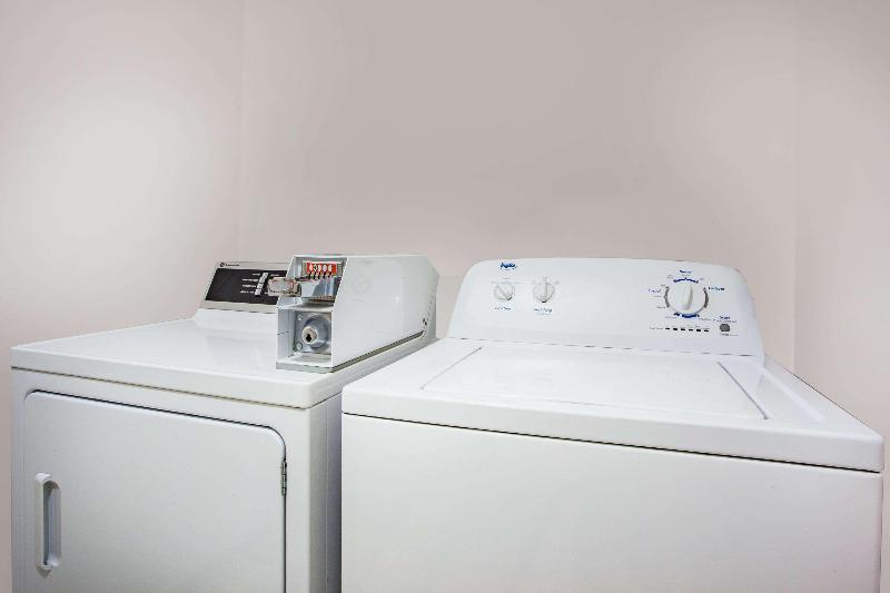 בית מלון כפרי Ramada Limited 100 Mile House