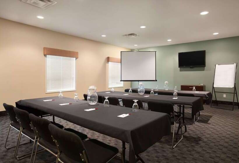 בית מלון כפרי Ramada Golden