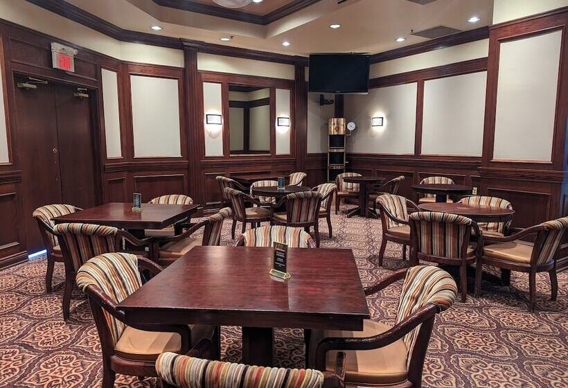 בית מלון כפרי Divya Sutra Plaza And Conference Centre Calgary Airport