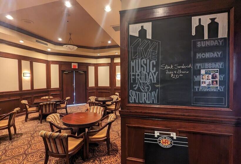 בית מלון כפרי Divya Sutra Plaza And Conference Centre Calgary Airport