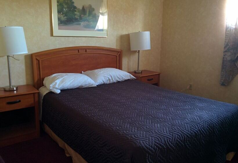 Отель Royal Inn & Suites
