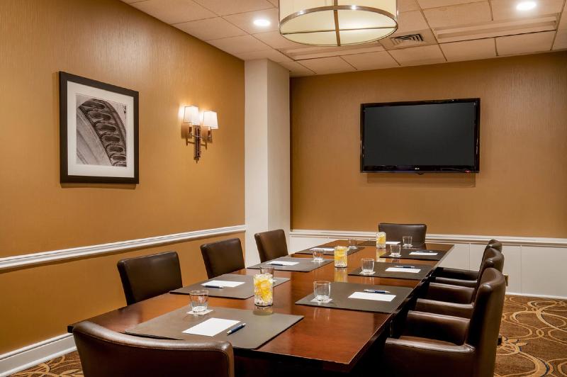 هتل Sheraton Pentagon City