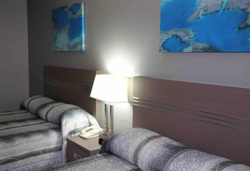 בית מלון כפרי Stanford Inn & Suites