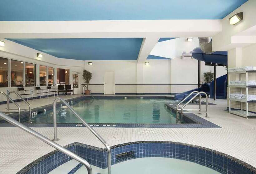 فندق Travelodge By Wyndham Strathmore