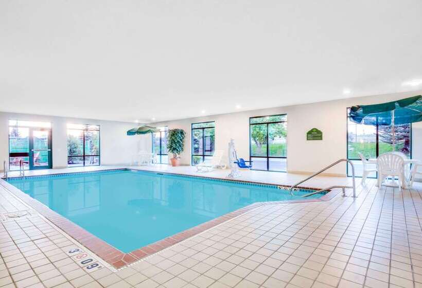 فندق Wingate By Wyndham Gillette Near Camplex