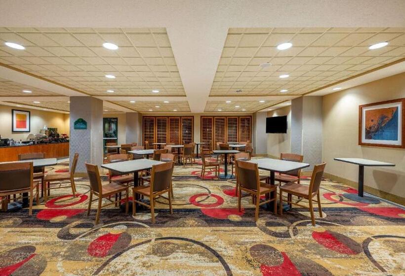 فندق Wingate By Wyndham Gillette Near Camplex