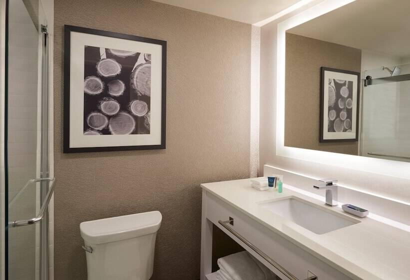 فندق على الطريق Four Points By Sheraton Vaughan