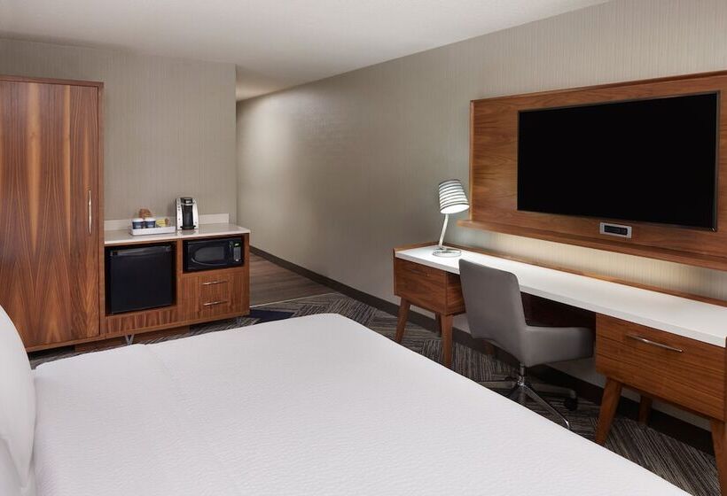 فندق على الطريق Four Points By Sheraton Vaughan