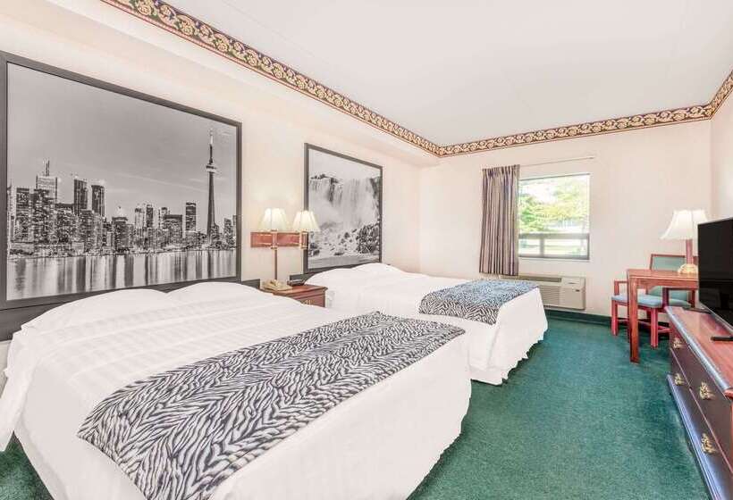 مُتل Super 8 By Wyndham Ambassador Bridge Windsor On