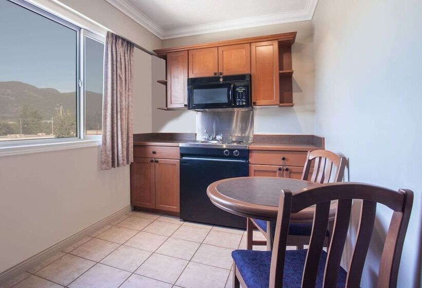 מוטל Super 8 By Wyndham Castlegar Bc