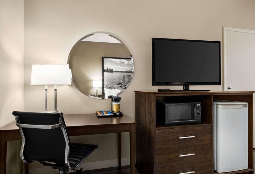 مُتل Super 8 By Wyndham Sarnia On