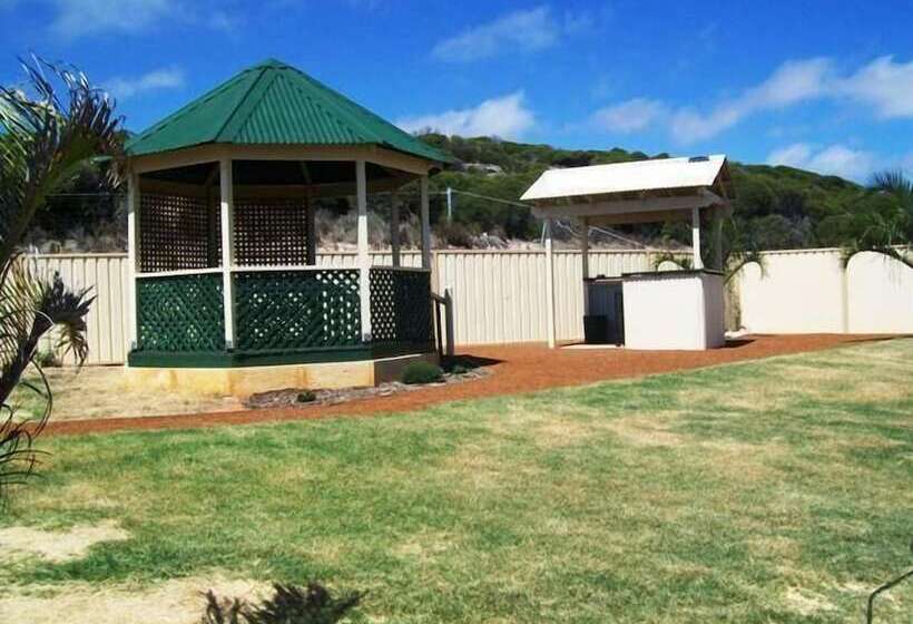 فندق على الطريق Ocean View Villas