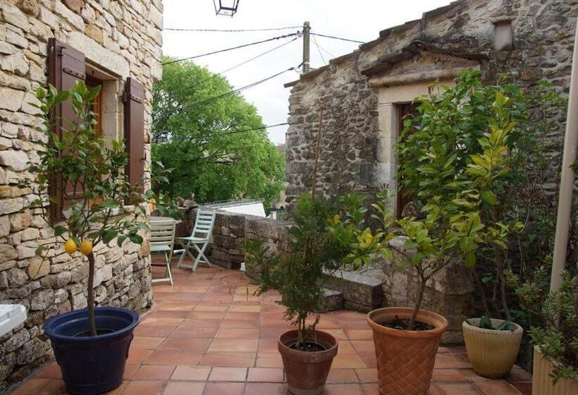 Bed and Breakfast Chambres D´hôtes Prieuré D Orniols
