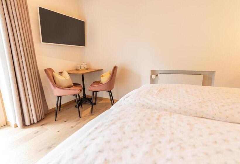 ベッドアンドブレックファースト Gästehaus Neu Am Passionstheater