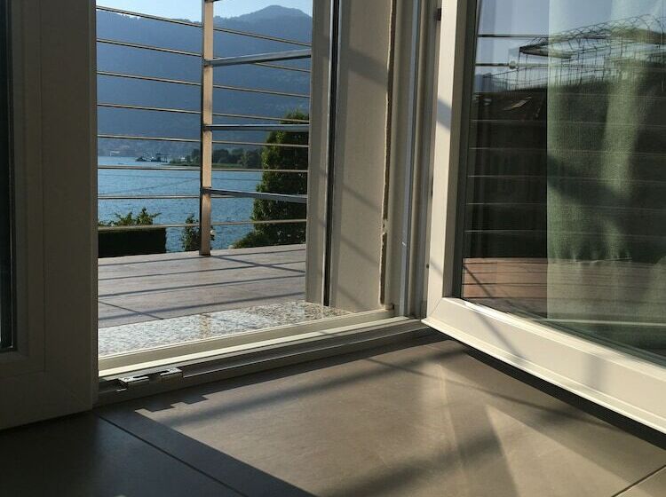 ベッドアンドブレックファースト Tramonti E Lago
