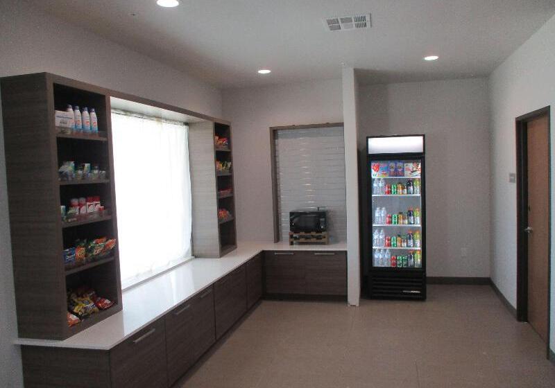 בית מלון כפרי Best Western Plus Chickasha Inn