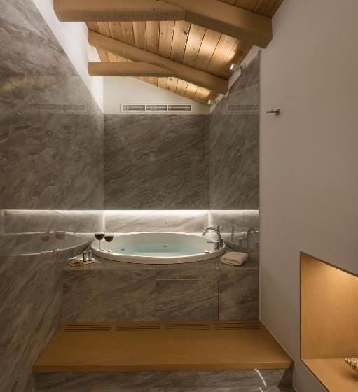 هتل Mirabile Luxury Suites