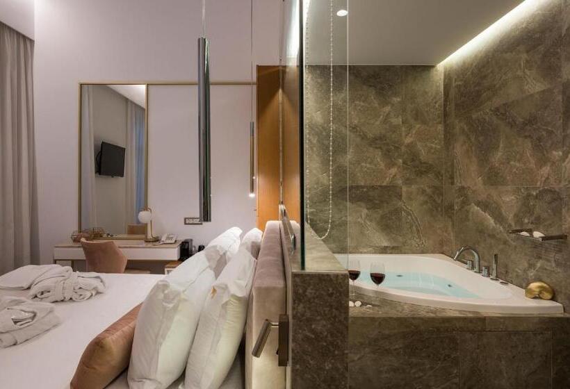 هتل Mirabile Luxury Suites
