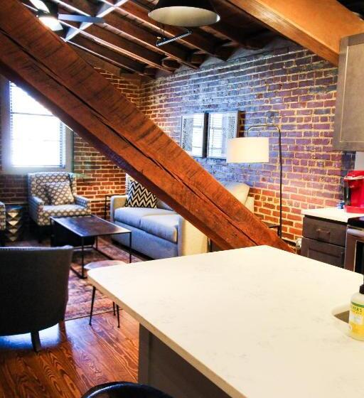 فندق The Lofts At Downtown Salem
