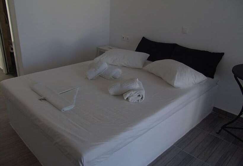 بنسيون Avlomonasbeach – Adults Only