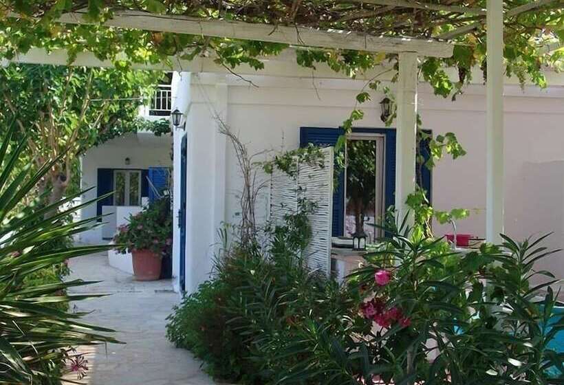 بنسيون Avlomonasbeach – Adults Only