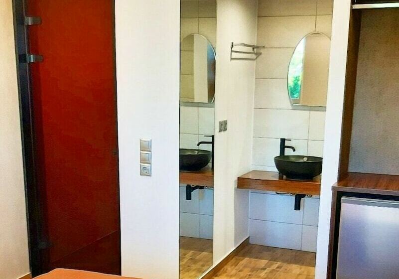 Пансион Villa Park Luxury Rooms