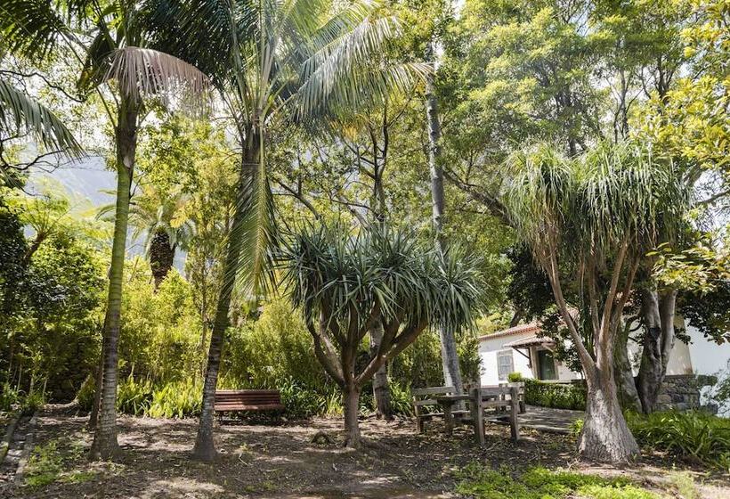 Casa Do Lanço I By An Island Apart
