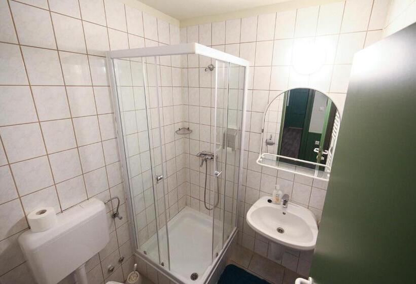 住宿加早餐  Kisfaludy Vendégház  Sümeg