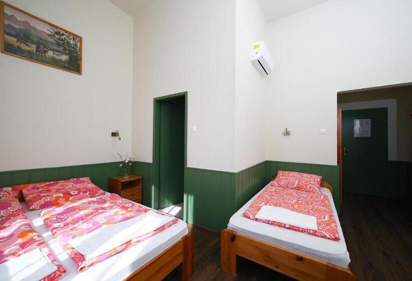 住宿加早餐  Kisfaludy Vendégház  Sümeg